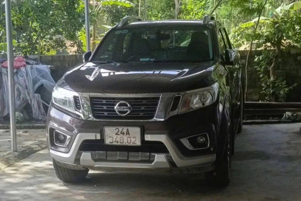 Chiếc xe chở 3 người đàn ông mất tích (Ảnh: Công an xã Văn Bàn)
