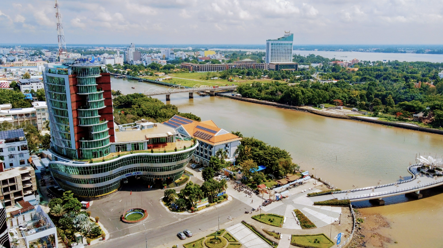 Chiến lược đã đưa ra nhiều nhiệm vụ đột phá như: Phát triển đô thị thông minh gắn với hạ tầng hiện đại; xây dựng nền tảng chính quyền đô thị số; đẩy mạnh kinh tế số…