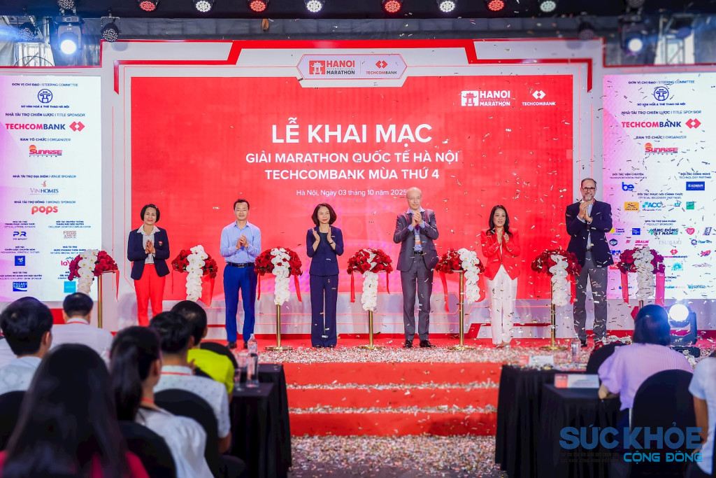 Khai mạc Giải Marathon Quốc tế Hà Nội Techcombank mùa thứ 4