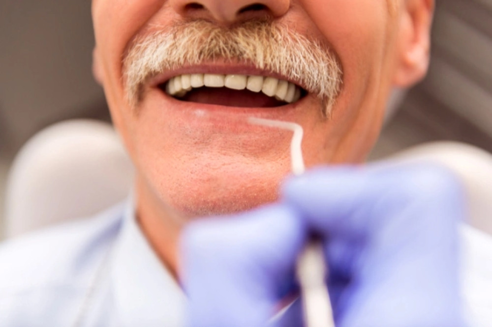 Phương pháp implant giúp phục hình răng khi bị mất răng (Ảnh minh họa)