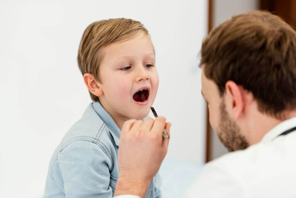 Nhận biết sớm để điều là chìa khóa vàng bảo vệ sức khỏe cho trẻ (Ảnh minh họa)
