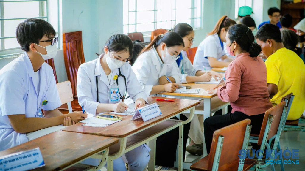 Y, bác sĩ Chi đoàn Bệnh viện Đa khoa Yersin Nha Trang 