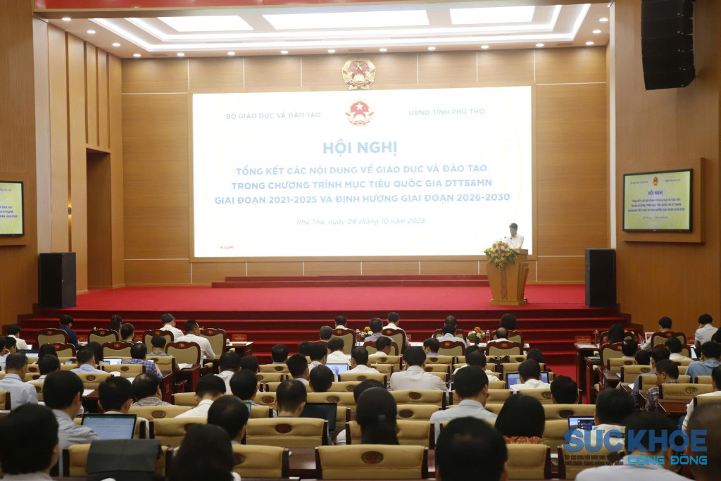 Quang cảnh hội nghị