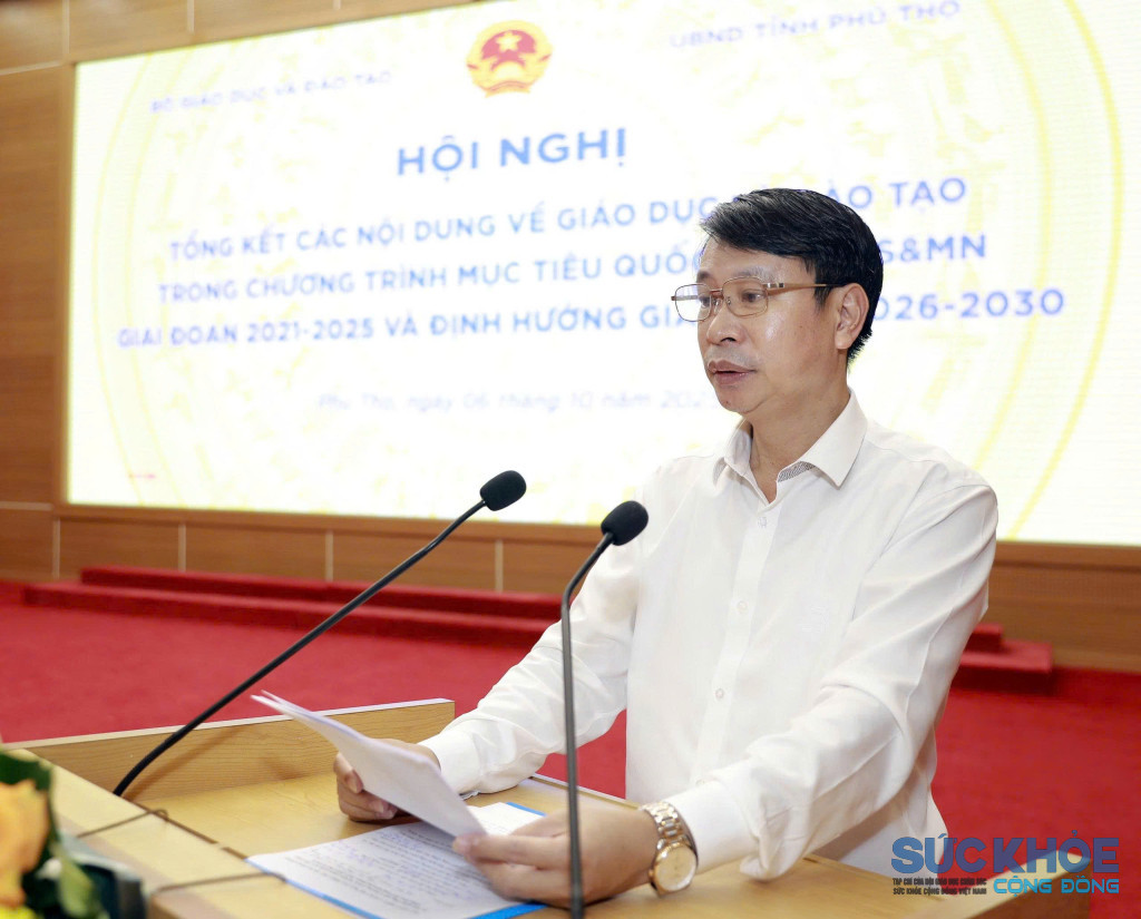 Phó Chủ tịch UBND tỉnh Nguyễn Khắc Hiếu phát biểu tại hội nghị