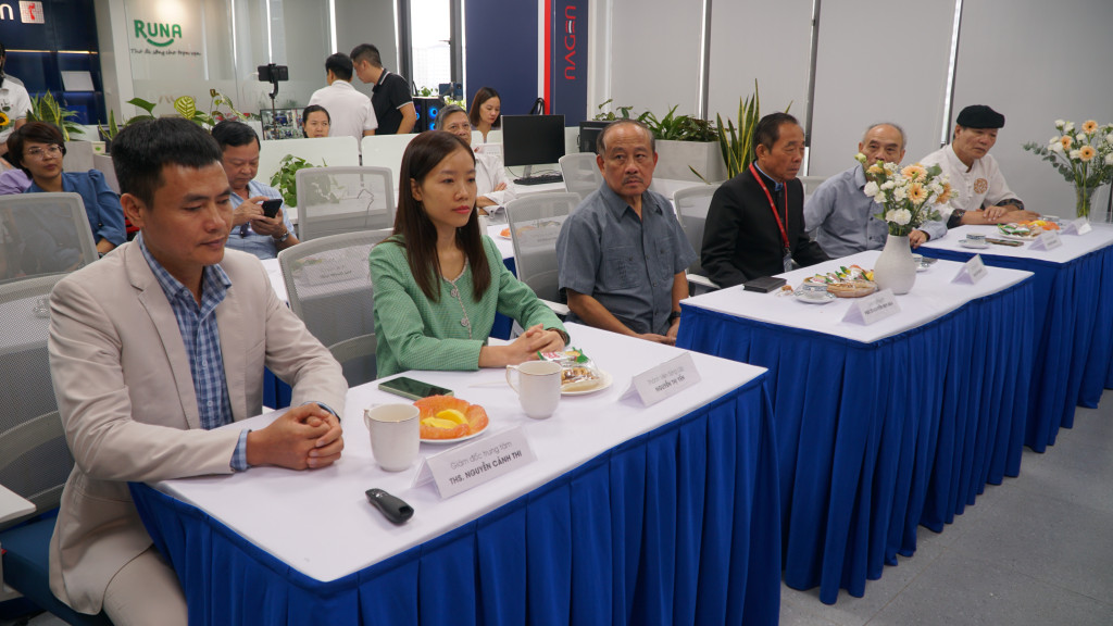 Các đại biểu tham dự Lễ công bố thành lập: Trung tâm nghiên cứu ứng dụng cân bằng cấu trúc cơ thể Nagen