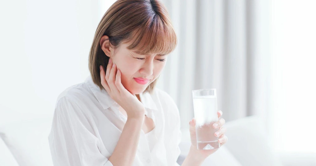 Thiếu magie có thể gặp tình trạng ê buốt kéo dài (Ảnh minh họa)