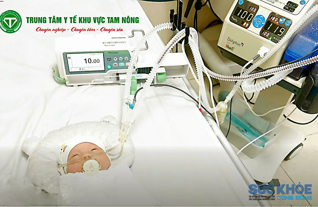 Trẻ sơ sinh được điều trị, chăm sóc tích cực tại Khoa Nhi 