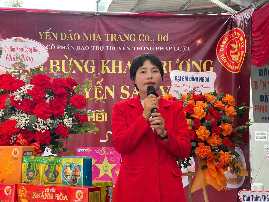 Bà Hoàng