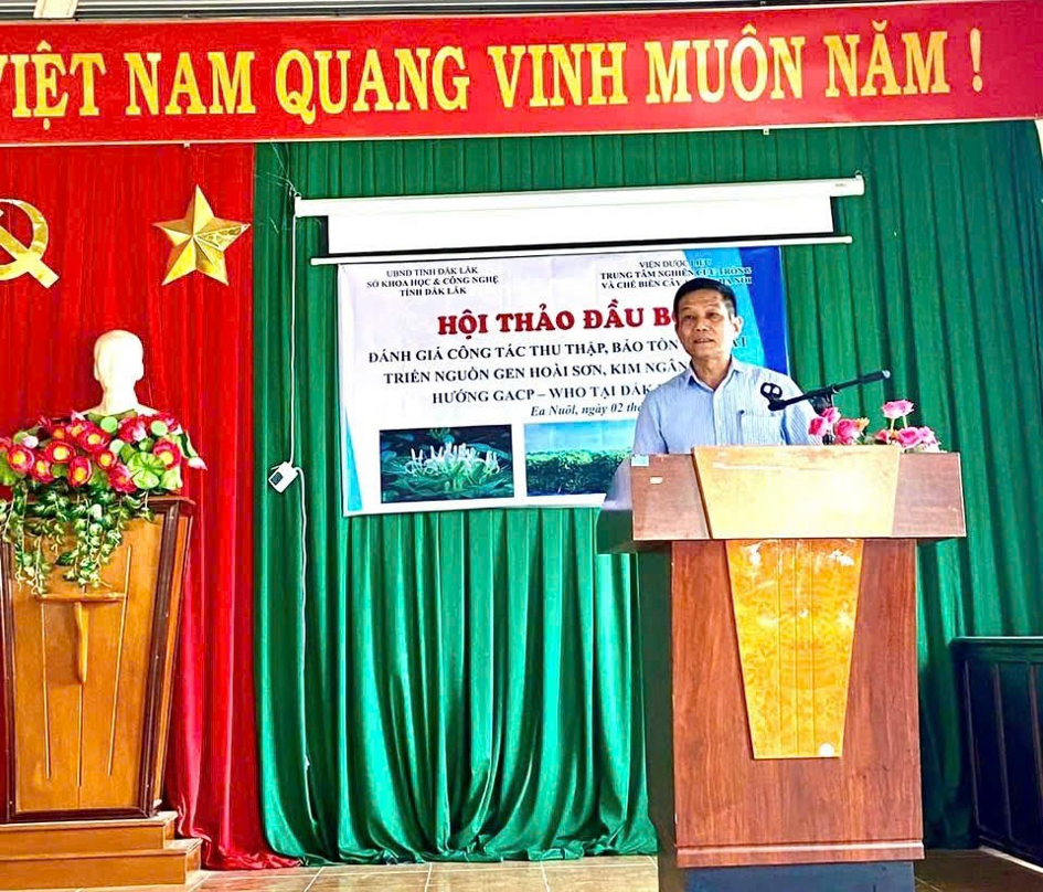 Chủ tịch Hội Đông y tỉnh Võ Thuận Hóa nổi lên là một người lãnh đạo kiên trì, luôn đi đầu trong các hoạt động thực tiễn, hướng về cộng đồng