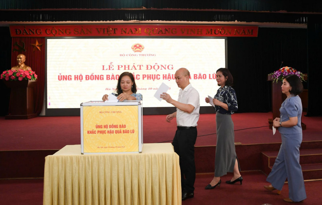 Bà Nguyễn Thị Lâm Giang - Cục trưởng Cục Đổi mới sáng tạo, Chuyển đổi xanh và Khuyến công ủng hộ