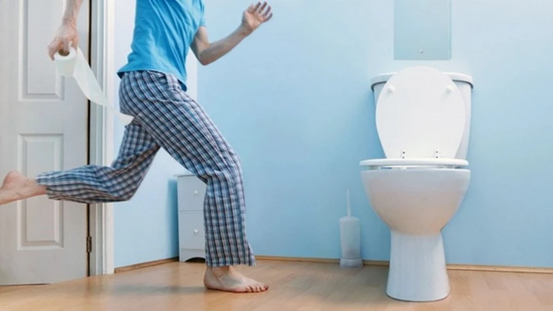 Mất ngủ, đi tiểu đêm là biểu hiện của suy thận (Ảnh minh họa)