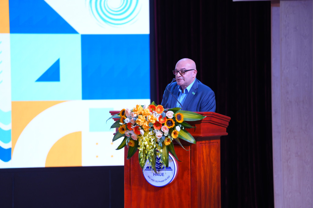 ông Ziad Nabulsi, Quyền Trưởng Đại diện UNICEF tại Việt Nam phá biểu tại lê mít tinh