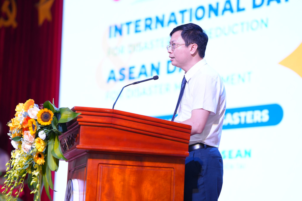 PGS.TS Nguyễn Văn Hiền – Chủ tịch Hội đồng Trường Đại học Sư phạm Hà Nội phát biểu tại buổi lễ