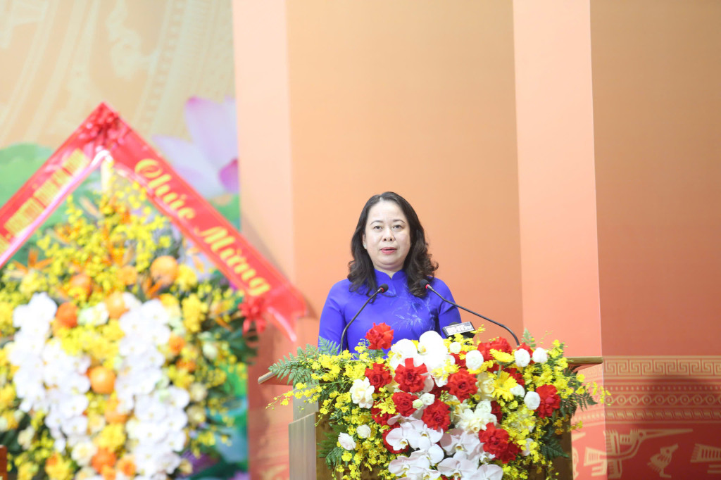 Đồng chí Võ Thị Ánh Xuân - Ủy viên Trung ương Đảng, Phó Chủ tịch nước, Phó Chủ tịch thứ nhất Hội đồng Thi đua - Khen thưởng Trung ương phát biểu tại đại hội.

