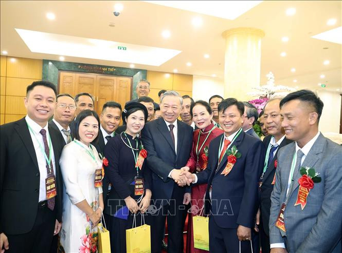 Tổng Bí thư Tô Lâm và các đại biểu (Ảnh: Thống Nhất/TTXVN)