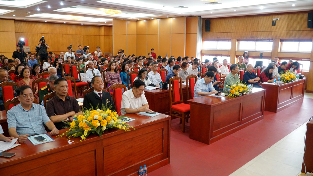 Đại biểu, khách mời tham dự Hội thảo