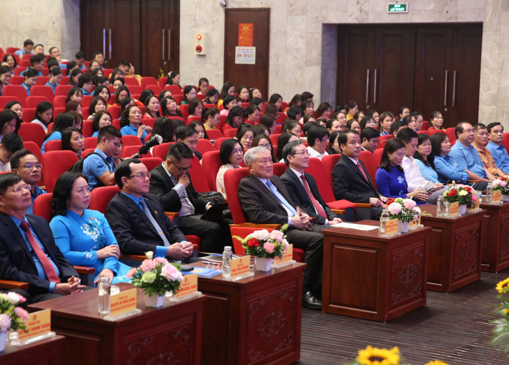 Phó Thủ tướng Thường trực Chính phủ Nguyễn Hòa Bình dự Lễ trao giải thưởng 