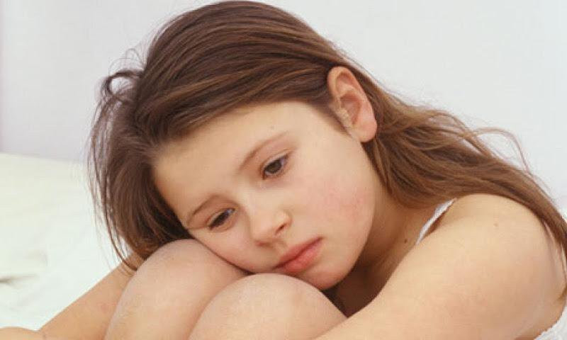 Cần xác định đúng nguyên nhân rụng tóc để điều trị kịp thời (Ảnh minh họa)