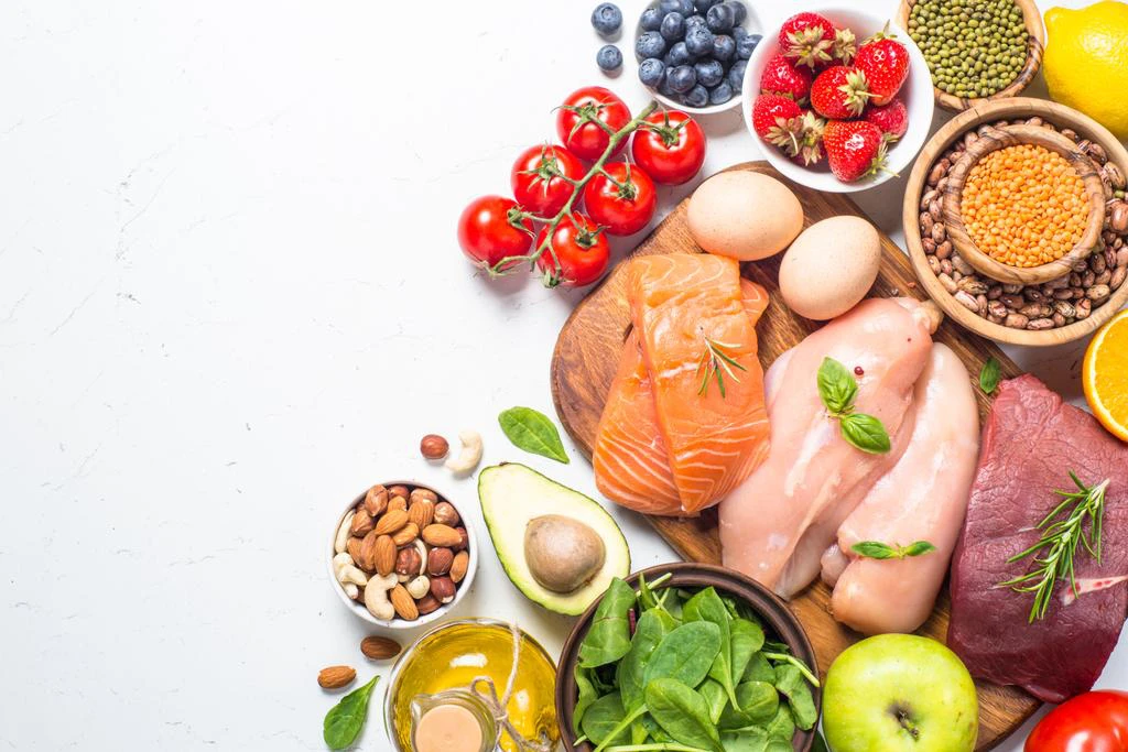 Bổ sung các thực phẩm giàu protein (Ảnh minh họa)