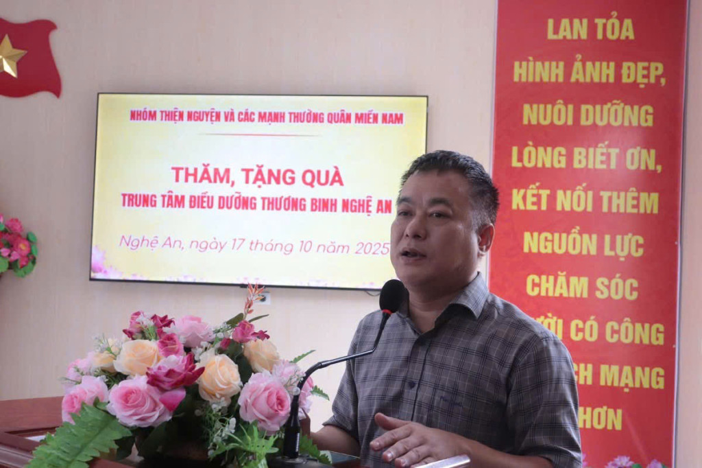  Đại diện Trung tâm Điều dưỡng thương binh Nghệ An bày tỏ niềm xúc động và trân trọng trước sự quan tâm của đoàn