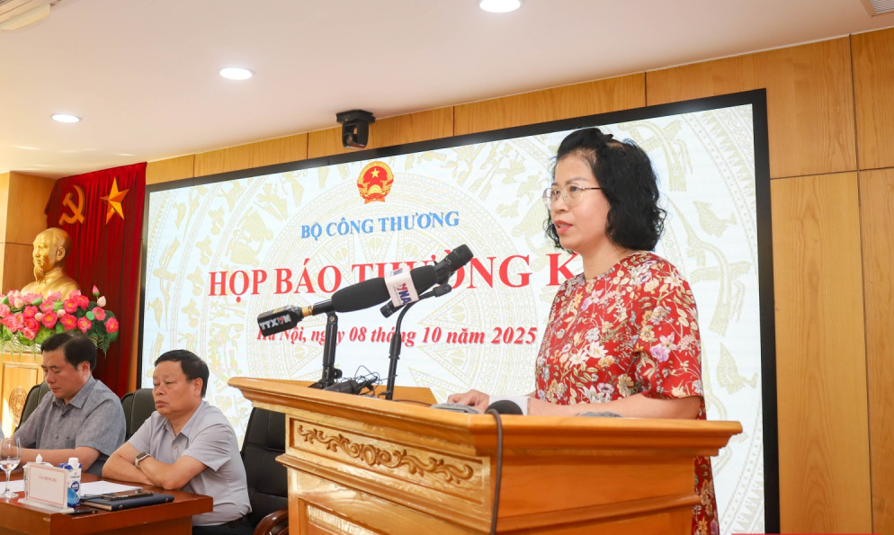 Phó Cục trưởng Cục Thương mại điện tử và Kinh tế số, Bộ Công Thương Nguyễn Thị Minh Huyền 