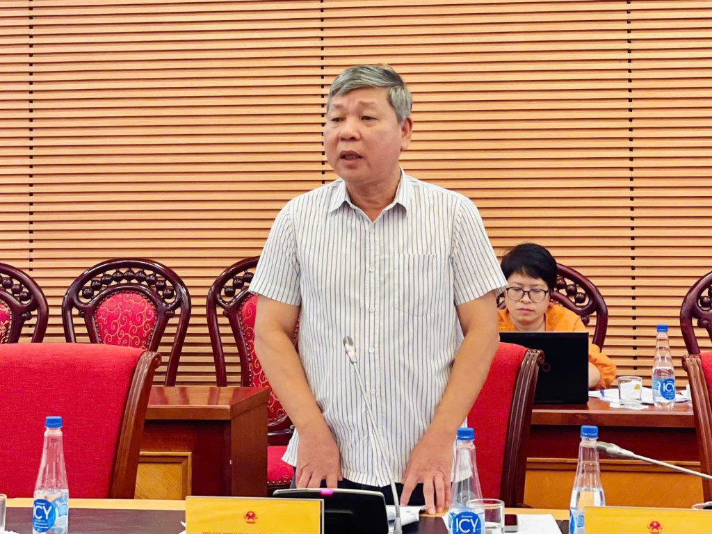 Phó Chủ nhiệm Ủy ban VHXH Nguyễn Hoàng Mai phát biểu kết luận