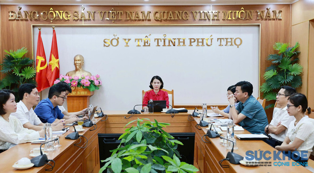 Phó Giám đốc Sở Y tế Phùng Thị Thu Hà chủ trì Hội thảo tại điểm cầu Sở Y tế tỉnh Phú Thọ