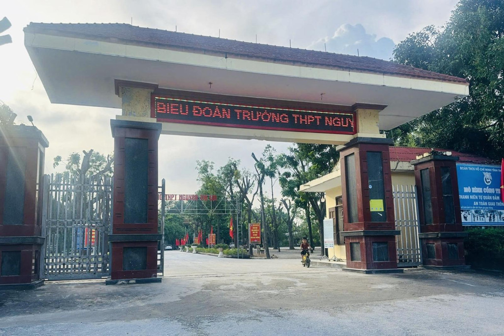 Trường THPT Nguyễn Thị Lợi
