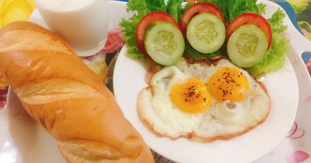 Đảm bảo đủ chất dinh dưỡng trong bữa ăn cho trẻ (Ảnh minh họa)