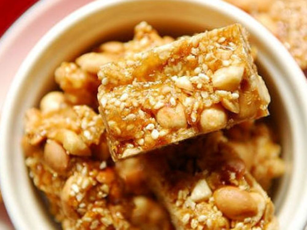 Kẹo đậu phộng là món ăn vặt truyền thống (Ảnh minh họa)
