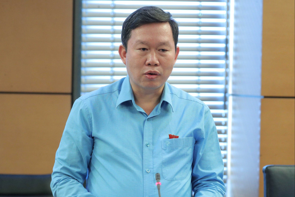 Đại biểu Nguyễn Quốc Luận - Đoàn ĐBQH tỉnh Lào Cai phát biểu