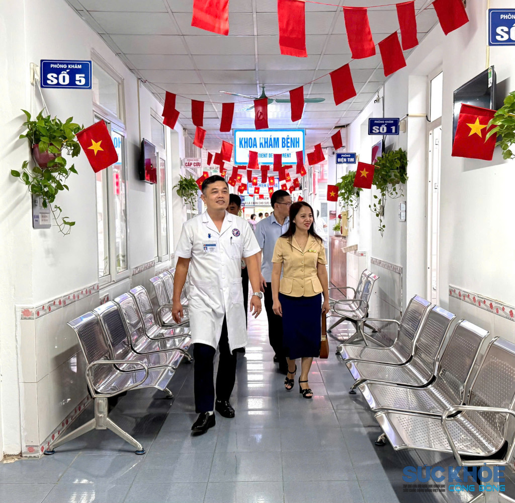 Thăm cơ sở vật chất tại Bệnh viên 