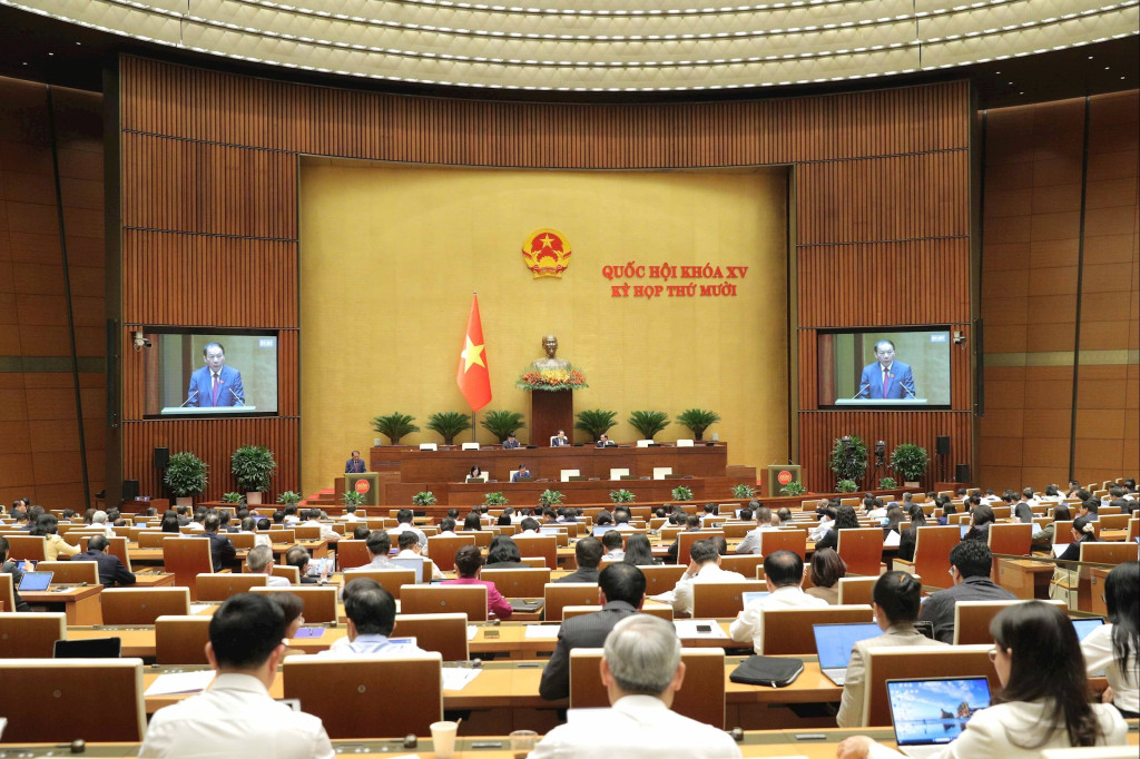Quang cảnh phiên họp