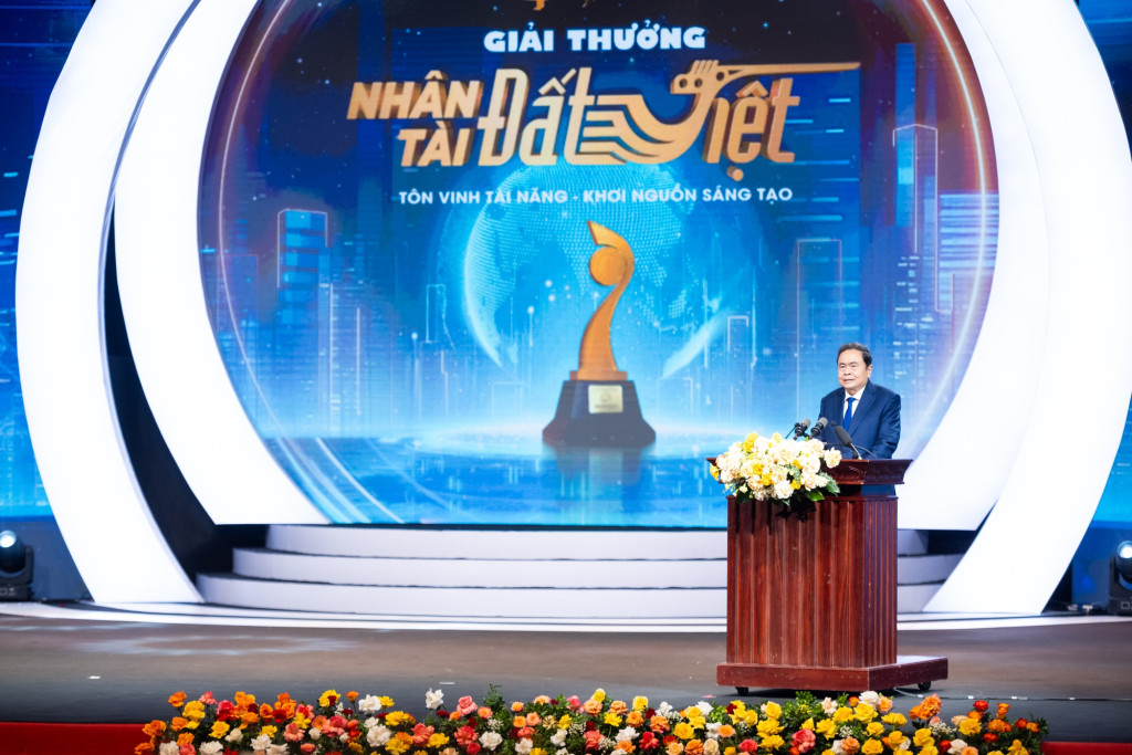 Chủ tịch Quốc hội Trần Thanh Mẫn phát biểu tại Lễ trao giải 