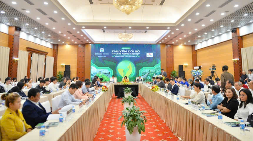 Quang cảnh diễn đàn