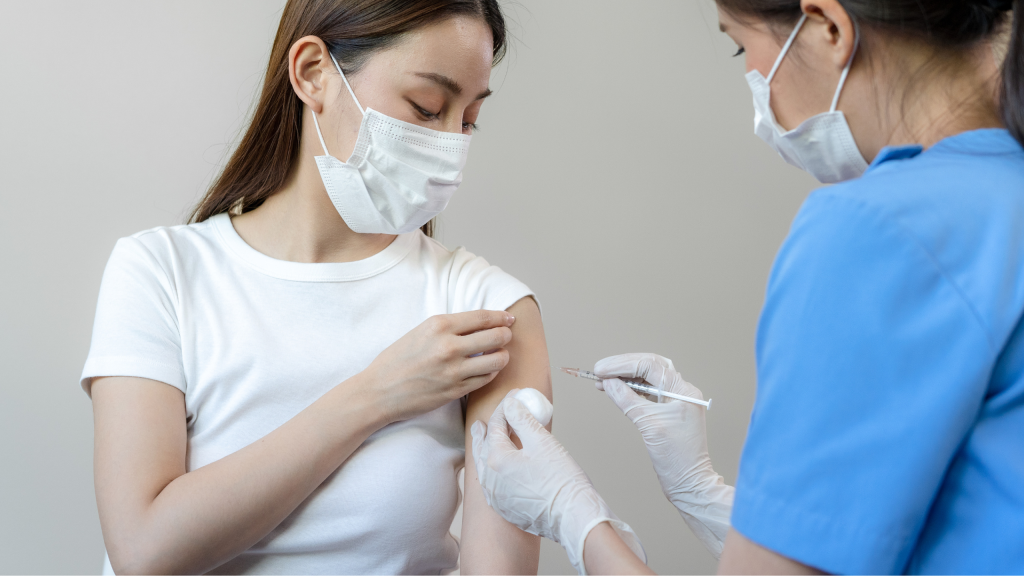 Tiêm vaccine là biện pháp tốt nhất (Ảnh minh họa)