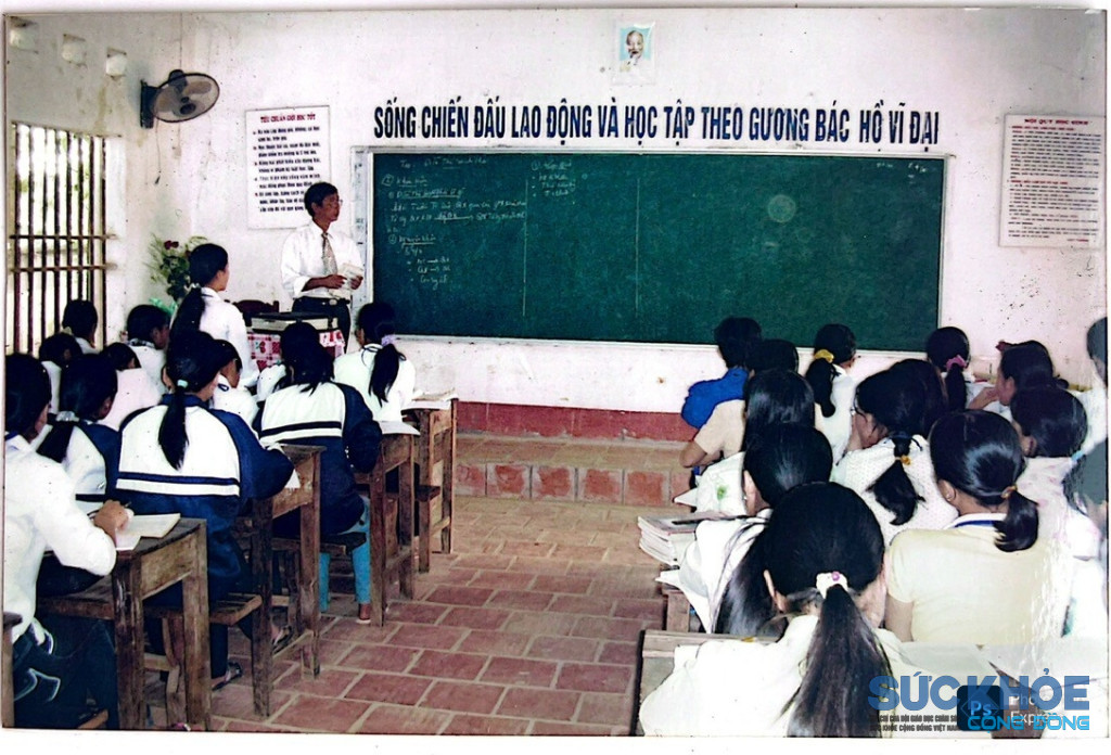 Lớp học những năm còn khó khăn của trường THPT Thanh Ba 