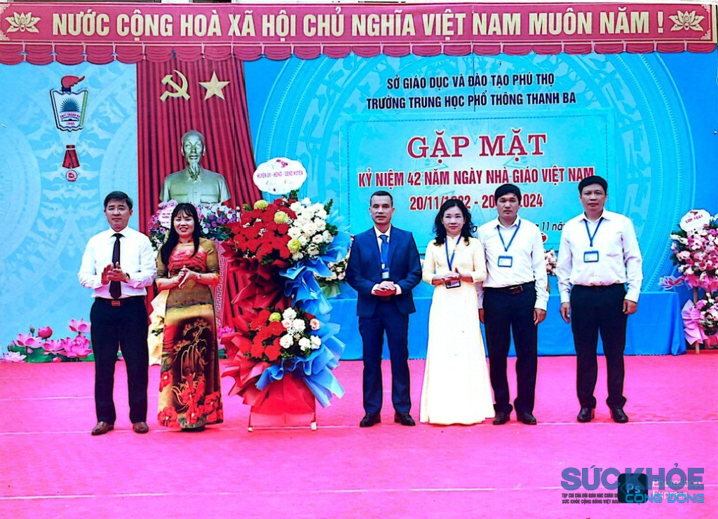 Trường THPT Thanh Ba kỷ niệm 42 năm ngày Nhà giáo Việt Nam năm 2024