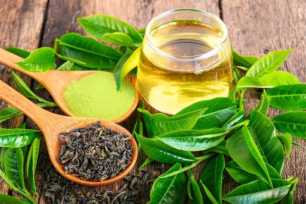 Uống trà xanh tốt cho sức khỏe dạ dày (Ảnh minh họa)