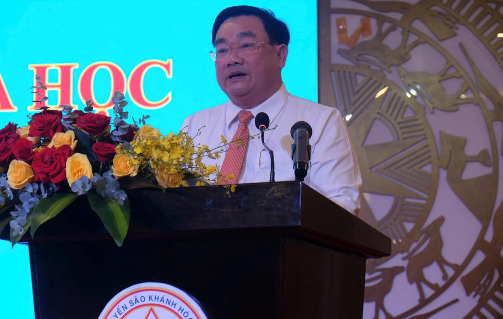 Phó Chủ tịch UBND tỉnh Khánh Hòa, Trịnh Minh Hoàng phát biểu khai mạc hội thảo (Ảnh: Thanh Huy)