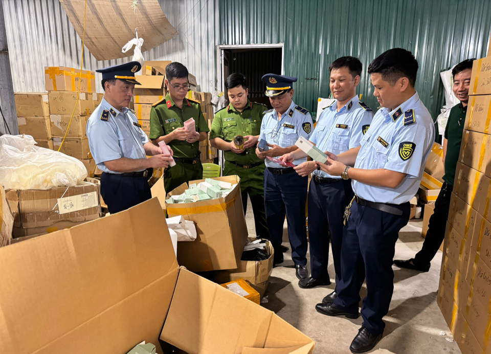 Bộ Y tế đề nghị các địa phương Đấu tranh với tình trạng buôn lậu, gian lận thương mại, hàng giả, xâm phạm quyền sở hữu trí tuệ trong lĩnh vực y tế (Ảnh: Bộ Y tế)