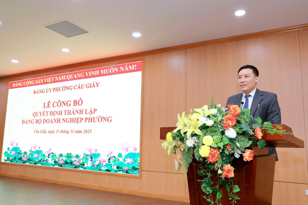 Đồng chí Nguyễn Anh Tuấn - ĐUV, Bí thư Đảng bộ Doanh nghiệp phát biểu