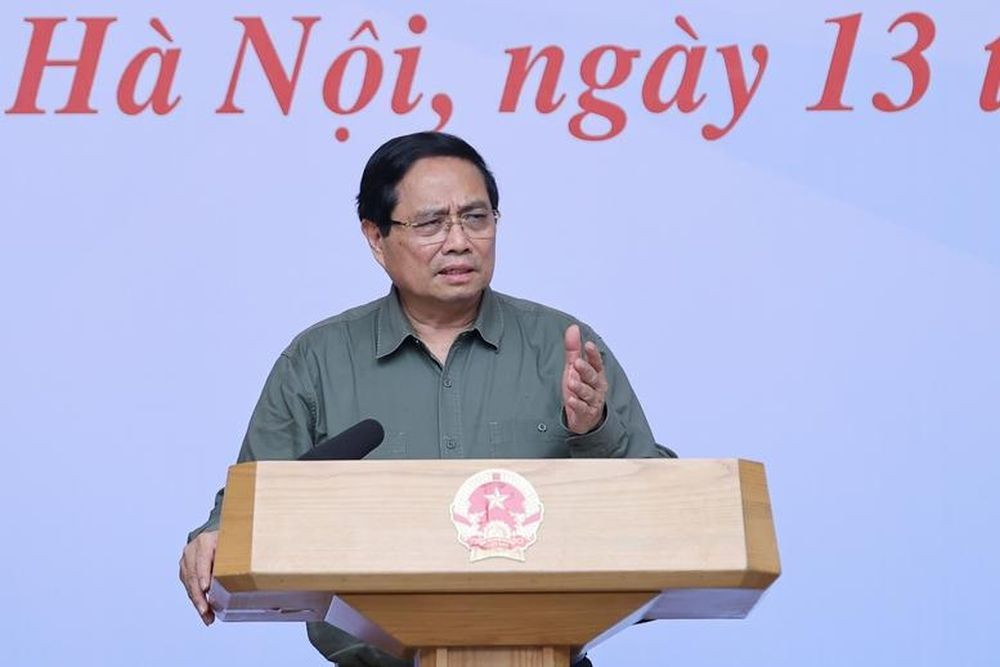 hủ tướng Phạm Minh Chính đã chủ trì hội nghị trực tuyến khắc phục hậu quả thiên tai, khôi phục sản xuất kinh doanh và ổn định đời sống nhân dân tại khu vực miền Trung (Ảnh: VGP/Nhật Bắc)