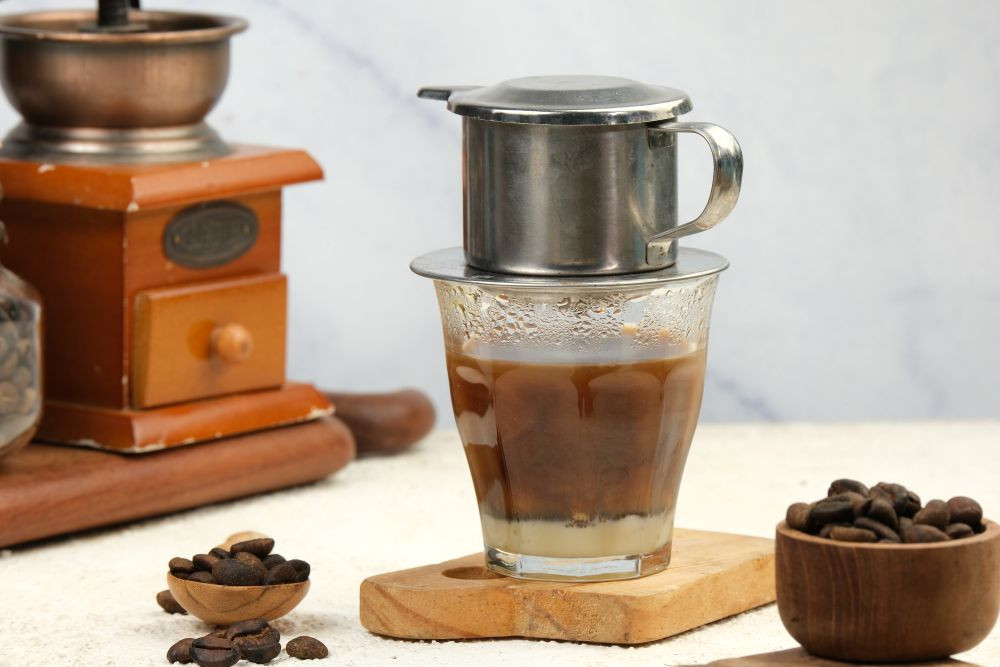 Cà phê phin có hương vị đậm đặc (Ảnh minh họa)
