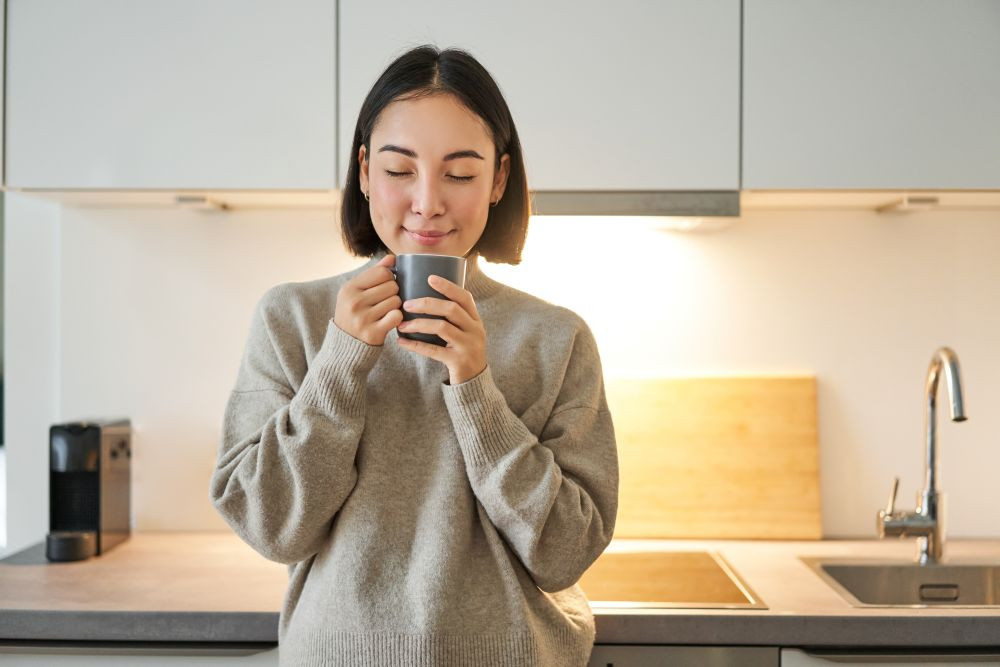 Uống nước giúp duy trì độ ẩm cho niêm mạc xoang (Ảnh minh họa)

