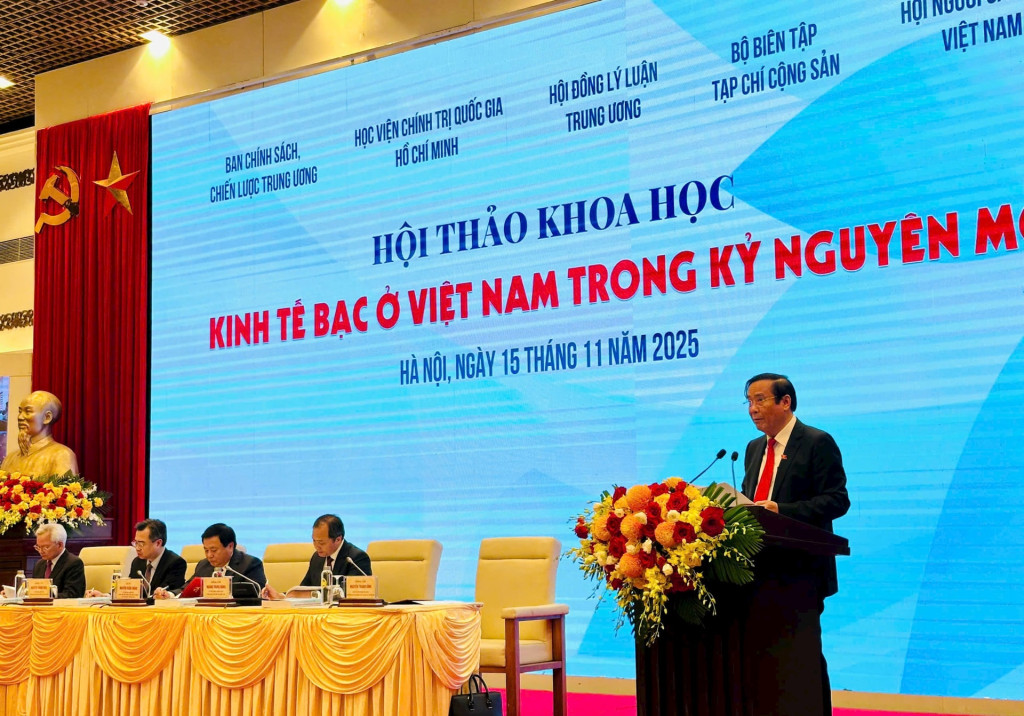 binh-176Chủ tịch Trung ương Hội Người cao tuổi Việt Nam Nguyễn Thanh Bình phát biểu khai mạc Hội thảo