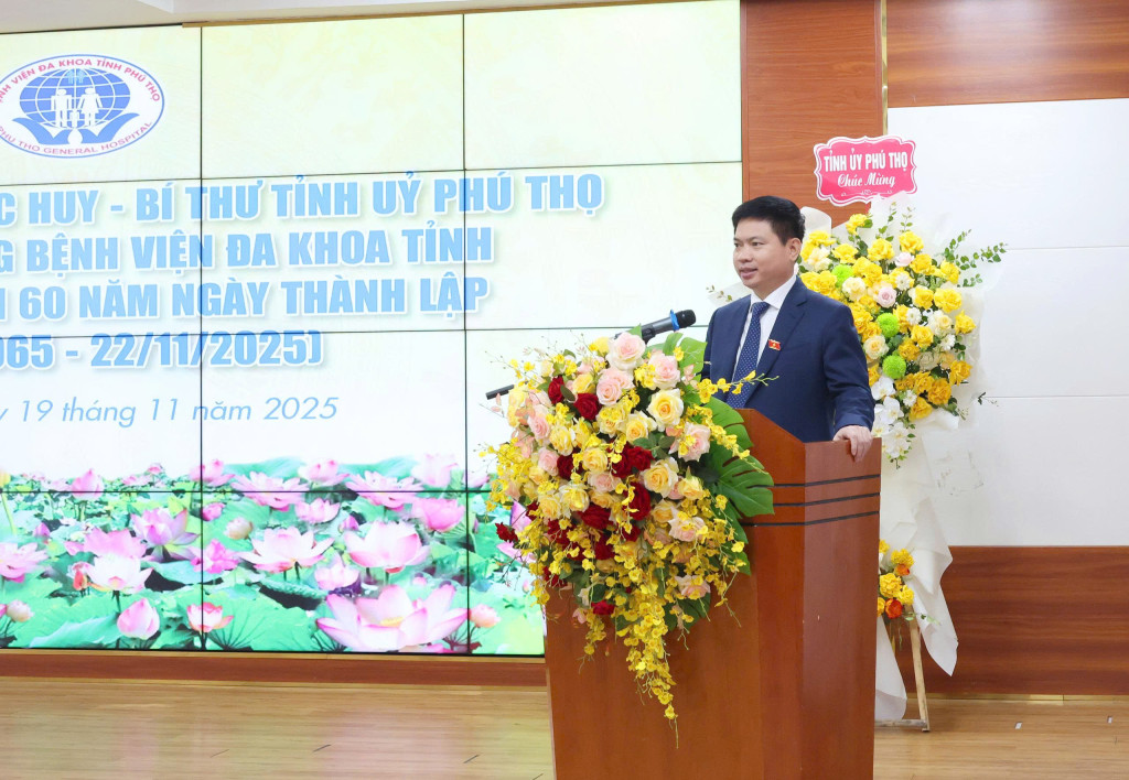 Bí thư Tỉnh ủy Trương Quốc Huy phát biểu tại chương trình