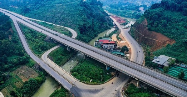 Cao Phong trở thành trung tâm kết nối các tỉnh Tây Bắc Bộ và Thủ đô Hà Nội