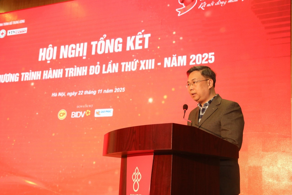 PGS.TS. Nguyễn Hà Thanh, Viện trưởng Viện Huyết học – Truyền máu Trung ương, Trưởng Ban tổ chức Hành trình Đỏ điểm lại những giá trị nhân văn của chương trình (Ảnh: BTC)