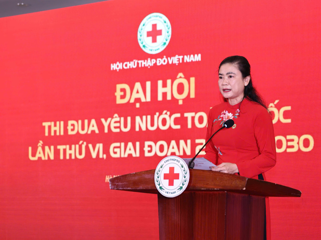 Bà Đỗ Thị Thu Thảo, Chủ tịch Trung ương Hội Chữ thập Đỏ Việt Nam phát biểu tại Đại hội (Ảnh: BTC)